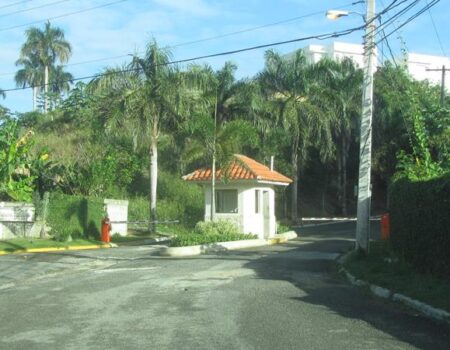 Solar en Cuesta Hermosa, Distrito Nacional.