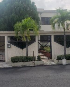 Casa en venta en Colinas de los Rios