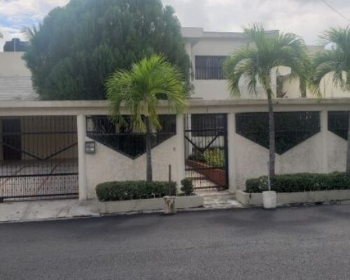 Casa en venta en Colinas de los Rios